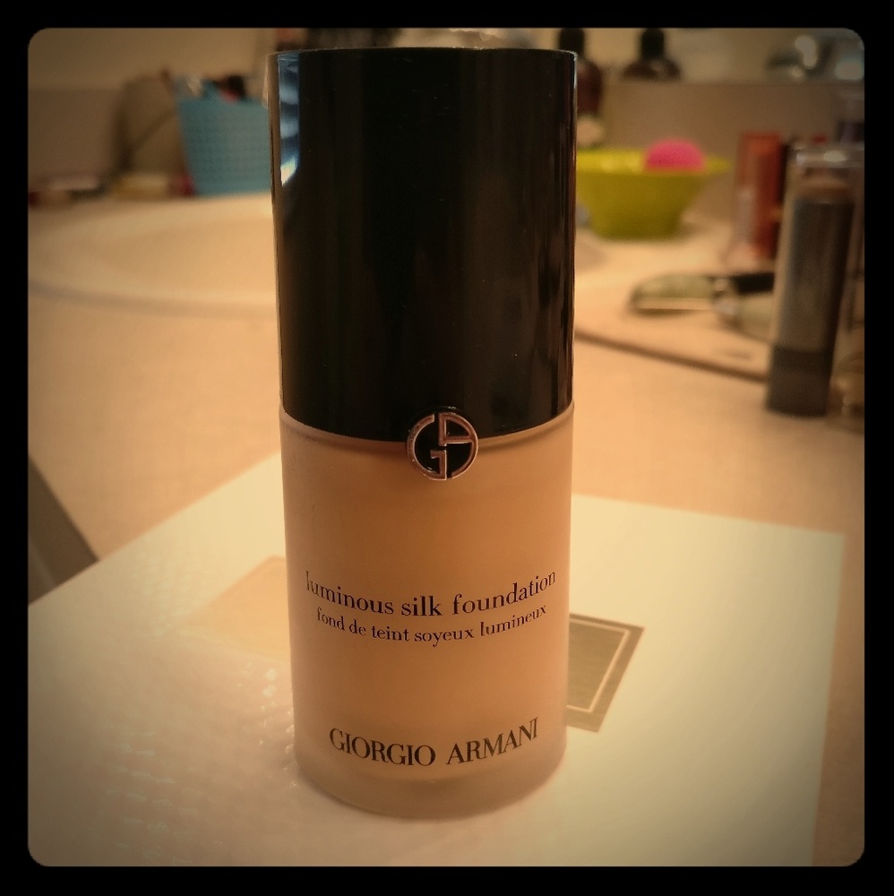 Giorgio Armani luminous silk foundation